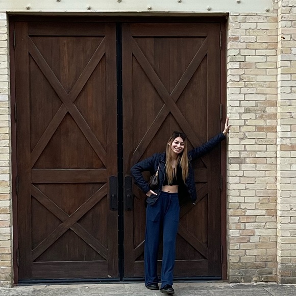 Meet your Posher, Raven - Picture 1 of 1